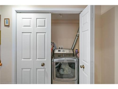 28 Elderberry Avenue, Grimsby, ON - Indoor Photo Showing Laundry Room