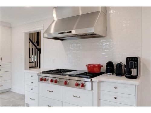 4190 Spruce Avenue, Burlington, ON - Indoor Photo Showing Kitchen