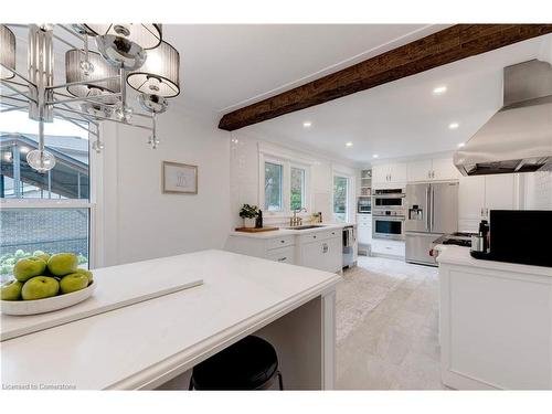 4190 Spruce Avenue, Burlington, ON - Indoor Photo Showing Kitchen