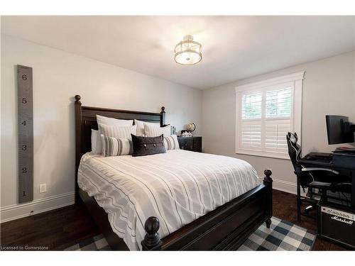 4190 Spruce Avenue, Burlington, ON - Indoor Photo Showing Bedroom