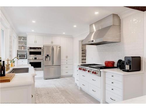 4190 Spruce Avenue, Burlington, ON - Indoor Photo Showing Kitchen With Upgraded Kitchen