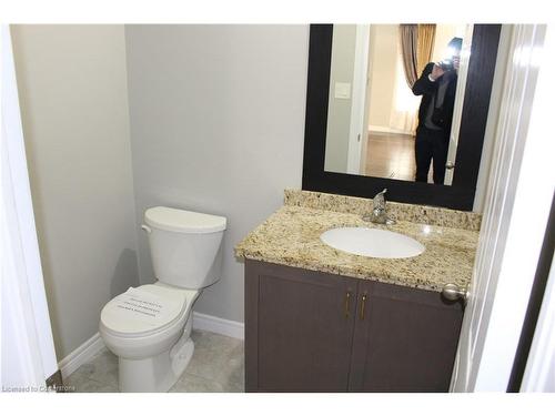 250 Nashville Circle, Hamilton, ON - Indoor Photo Showing Bathroom