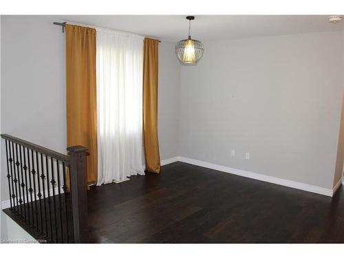 250 Nashville Circle, Hamilton, ON - Indoor Photo Showing Other Room