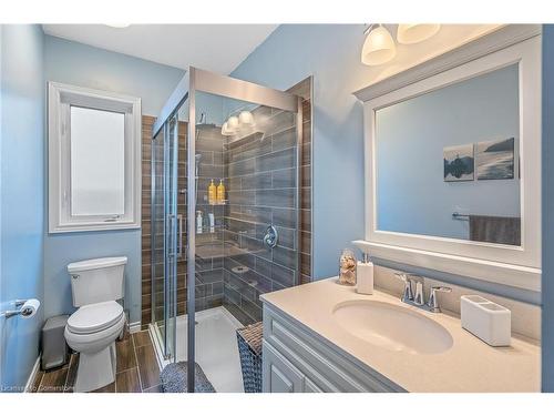 4034 Barry Drive, Lincoln, ON - Indoor Photo Showing Bathroom