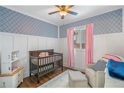 4034 Barry Drive, Lincoln, ON - Indoor Photo Showing Bedroom