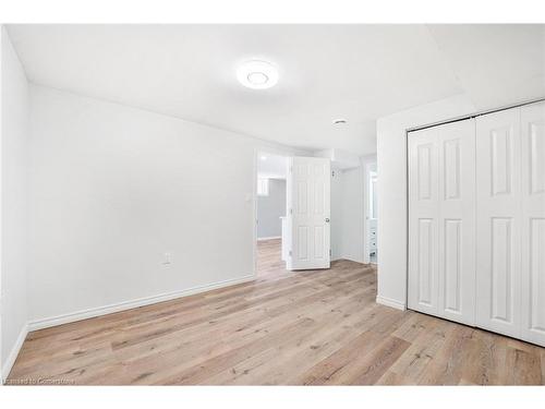 150 Bonaventure Drive, Hamilton, ON - Indoor Photo Showing Other Room