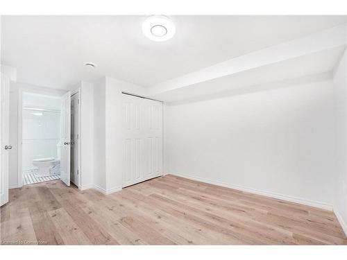 150 Bonaventure Drive, Hamilton, ON - Indoor Photo Showing Other Room