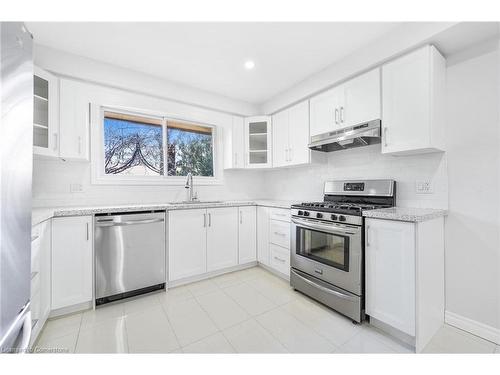 150 Bonaventure Drive, Hamilton, ON - Indoor Photo Showing Kitchen