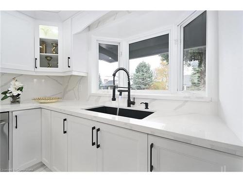 75 Randall Avenue, Hamilton, ON - Indoor Photo Showing Kitchen