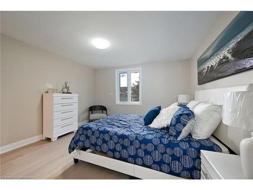 75 Randall Avenue, Hamilton, ON - Indoor Photo Showing Bedroom