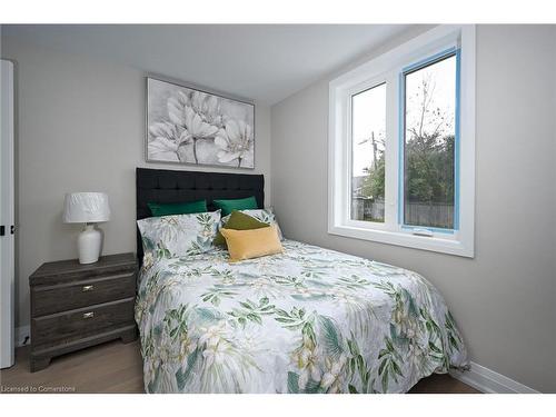 75 Randall Avenue, Hamilton, ON - Indoor Photo Showing Bedroom