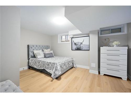 75 Randall Avenue, Hamilton, ON - Indoor Photo Showing Bedroom