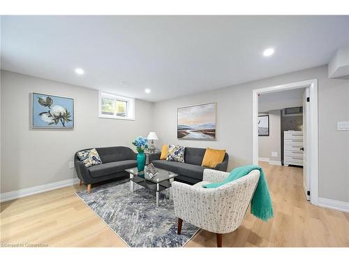 75 Randall Avenue, Hamilton, ON - Indoor Photo Showing Living Room