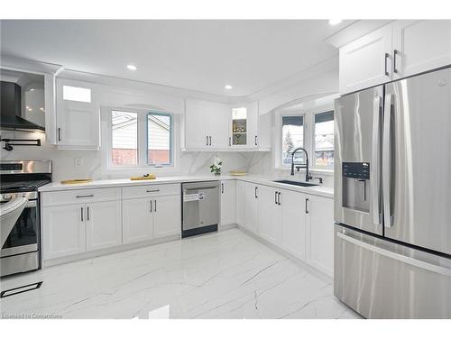 75 Randall Avenue, Hamilton, ON - Indoor Photo Showing Kitchen