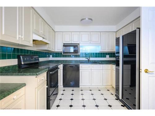 1801-67 Caroline Street S, Hamilton, ON - Indoor Photo Showing Kitchen