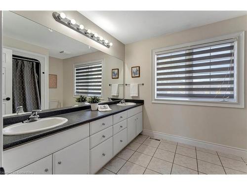 636 Greenravine Drive, Ancaster, ON - Indoor Photo Showing Bathroom