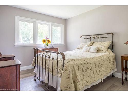 567 Kingswood Place, Burlington, ON - Indoor Photo Showing Bedroom