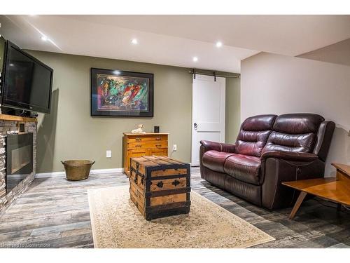 567 Kingswood Place, Burlington, ON - Indoor