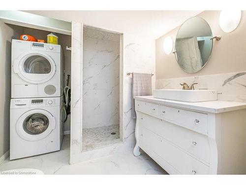 567 Kingswood Place, Burlington, ON - Indoor Photo Showing Laundry Room