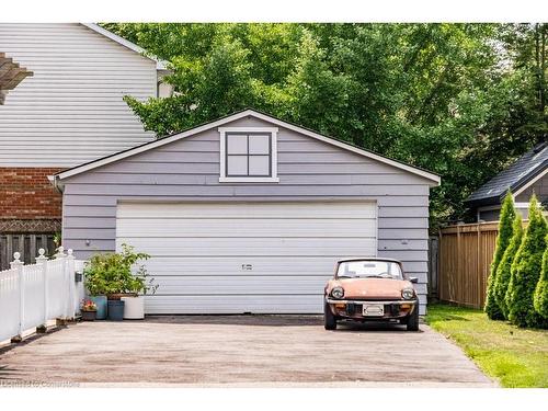 567 Kingswood Place, Burlington, ON - Outdoor With Exterior