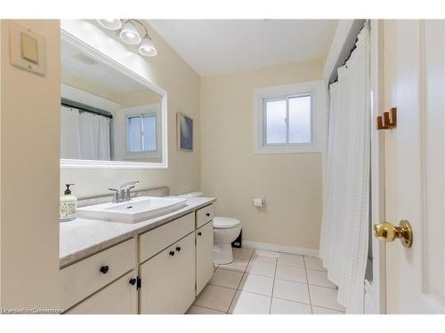 294 Parkside Drive, Hamilton, ON - Indoor Photo Showing Bathroom