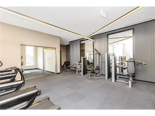 801-212 King William Street, Hamilton, ON - Indoor Photo Showing Gym Room