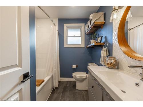 12 Dwyer Street, St. Catharines, ON - Indoor Photo Showing Bathroom