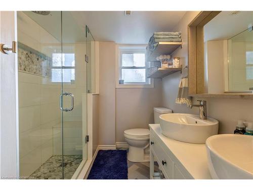 12 Dwyer Street, St. Catharines, ON - Indoor Photo Showing Bathroom