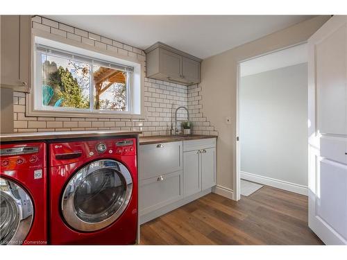 12 Dwyer Street, St. Catharines, ON - Indoor Photo Showing Laundry Room