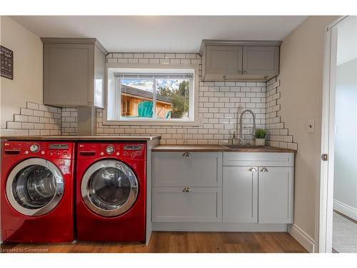 12 Dwyer Street, St. Catharines, ON - Indoor Photo Showing Laundry Room