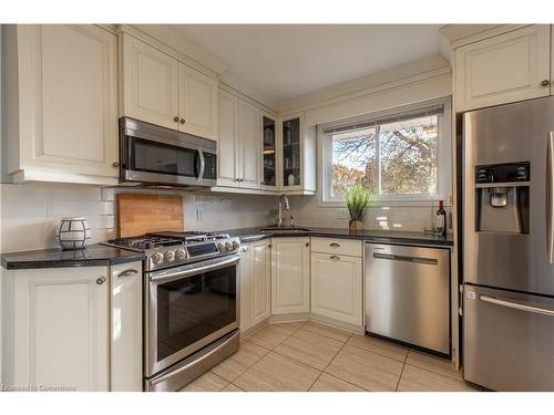 12 Dwyer Street, St. Catharines, ON - Indoor Photo Showing Kitchen