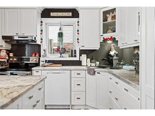 11 Miranda Court, Welland, ON - Indoor Photo Showing Kitchen