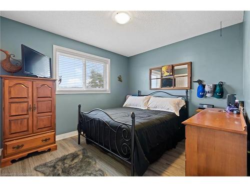 11 Miranda Court, Welland, ON - Indoor Photo Showing Bedroom