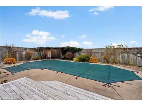 11 Miranda Court, Welland, ON - Outdoor With In Ground Pool With Backyard