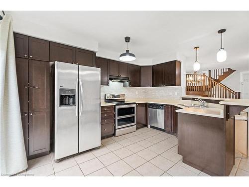 961 Mctrach Crescent, Milton, ON - Indoor Photo Showing Kitchen With Double Sink With Upgraded Kitchen