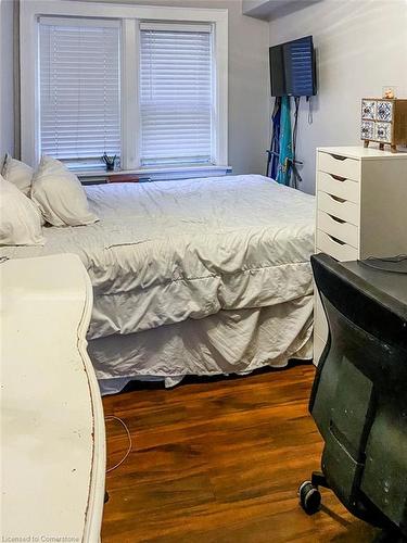 8-9 Rockwood Place, Hamilton, ON - Indoor Photo Showing Bedroom