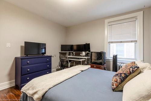 8-9 Rockwood Place, Hamilton, ON - Indoor Photo Showing Bedroom