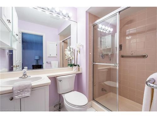 345 Silverbirch Boulevard, Mount Hope, ON - Indoor Photo Showing Bathroom