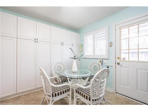 345 Silverbirch Boulevard, Mount Hope, ON - Indoor Photo Showing Dining Room