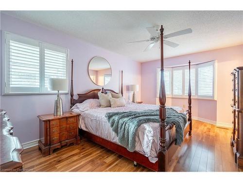 345 Silverbirch Boulevard, Mount Hope, ON - Indoor Photo Showing Bedroom