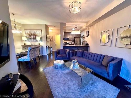 15 Farley Lane, Ancaster, ON - Indoor Photo Showing Living Room