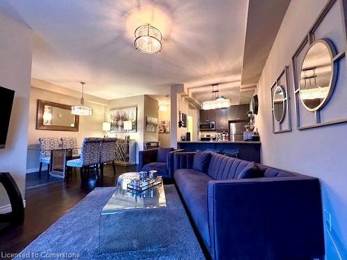 15 Farley Lane, Ancaster, ON - Indoor Photo Showing Living Room