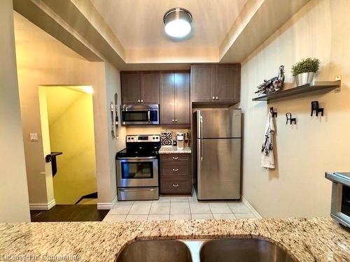 15 Farley Lane, Ancaster, ON - Indoor Photo Showing Kitchen With Double Sink