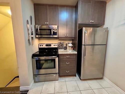 15 Farley Lane, Ancaster, ON - Indoor Photo Showing Kitchen