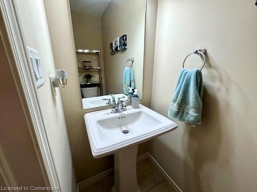 15 Farley Lane, Ancaster, ON - Indoor Photo Showing Bathroom