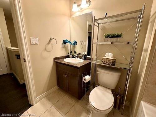 15 Farley Lane, Ancaster, ON - Indoor Photo Showing Bathroom