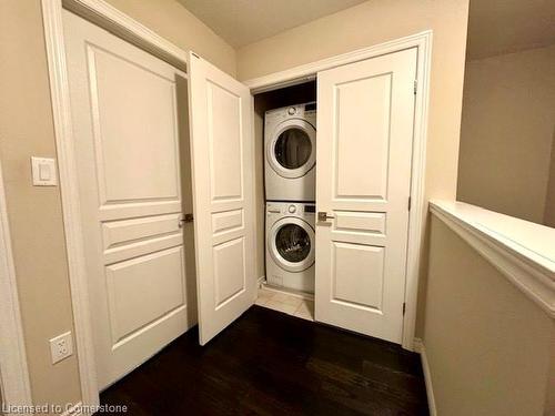 15 Farley Lane, Ancaster, ON - Indoor Photo Showing Laundry Room