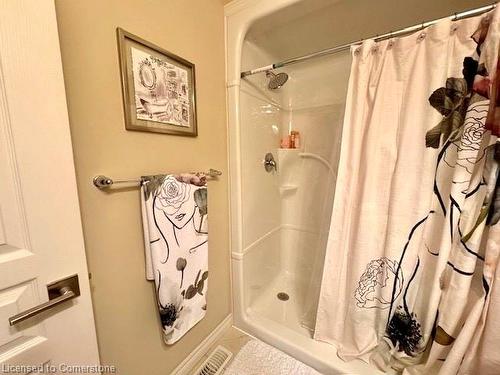 15 Farley Lane, Ancaster, ON - Indoor Photo Showing Bathroom