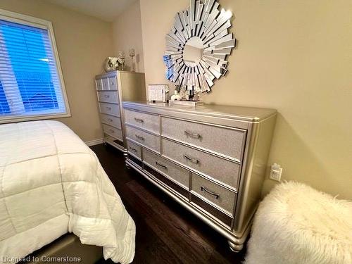 15 Farley Lane, Ancaster, ON - Indoor Photo Showing Bedroom