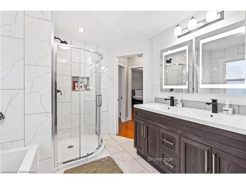 5317 Third Avenue, Niagara Falls, ON - Indoor Photo Showing Bathroom